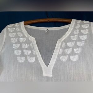 Old Navy beach cover with sequins, Medium